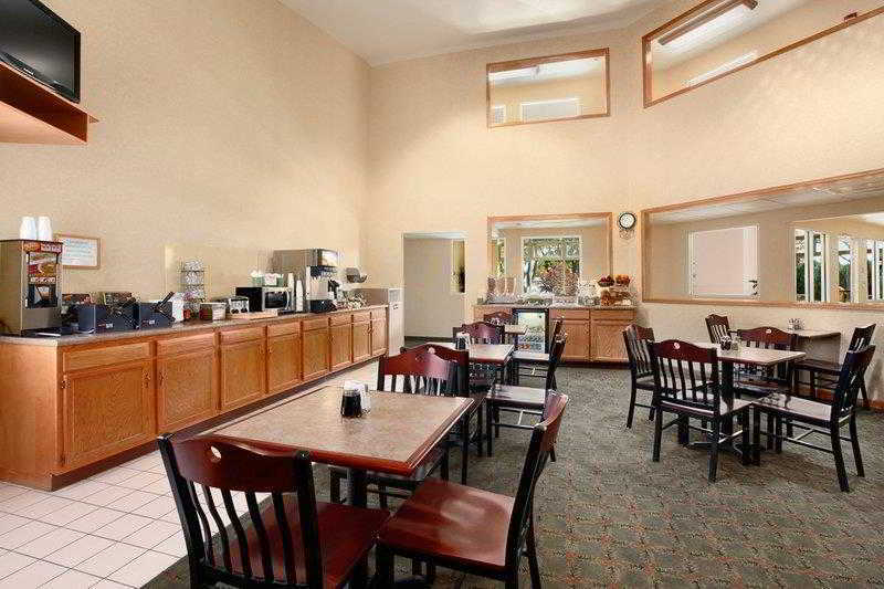 Best Western Sundowner Стерлінг Ресторан фото